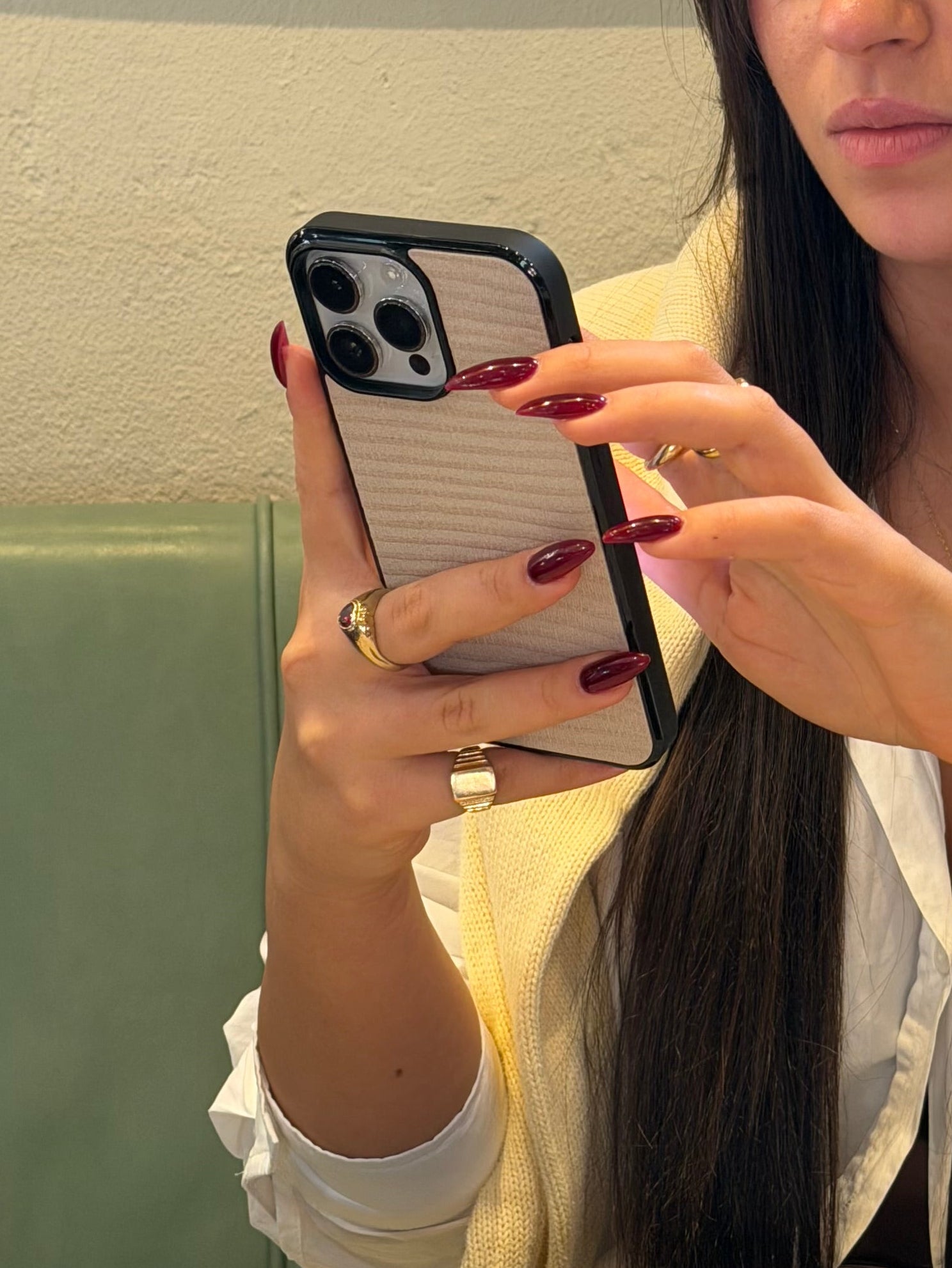 מגן לאייפון עור לטאה שמנת